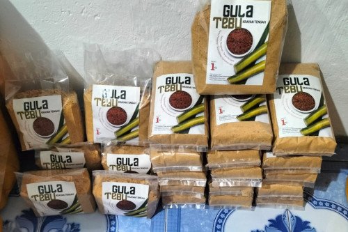 $row[jdl_album] - (Ada 0 foto)